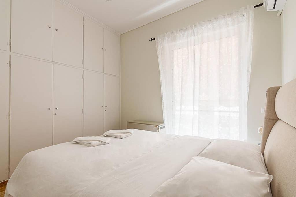 Cozy Flat With 1 Bedroom Next To Metro Station Atenas Exterior foto