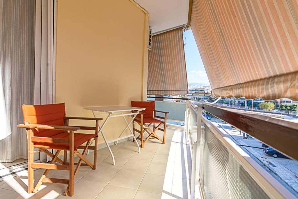 Cozy Flat With 1 Bedroom Next To Metro Station Atenas Exterior foto