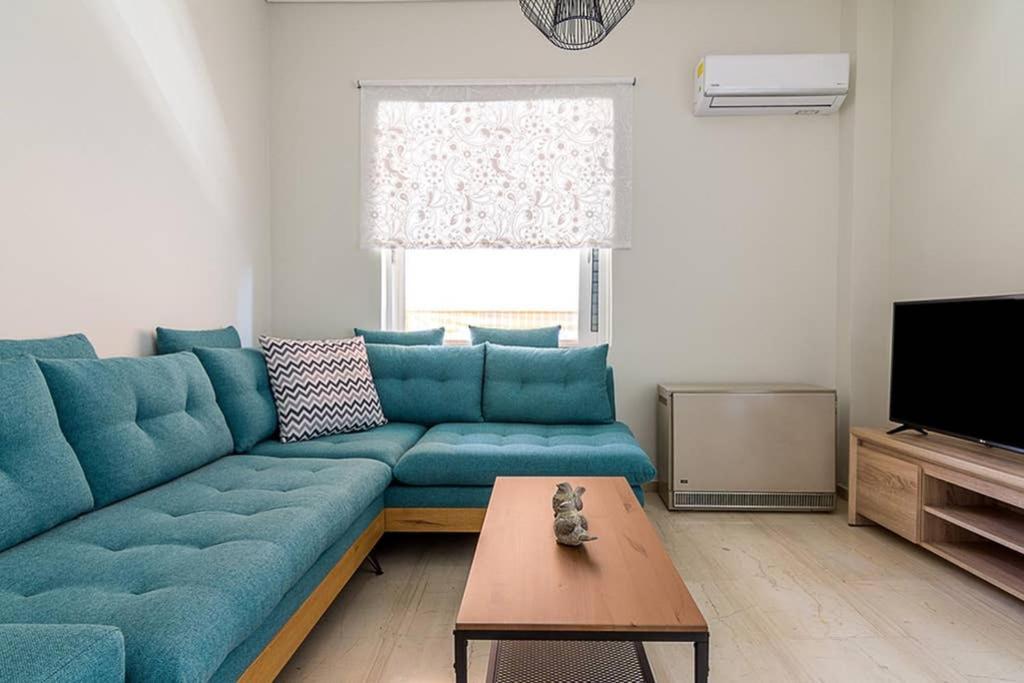 Cozy Flat With 1 Bedroom Next To Metro Station Atenas Exterior foto
